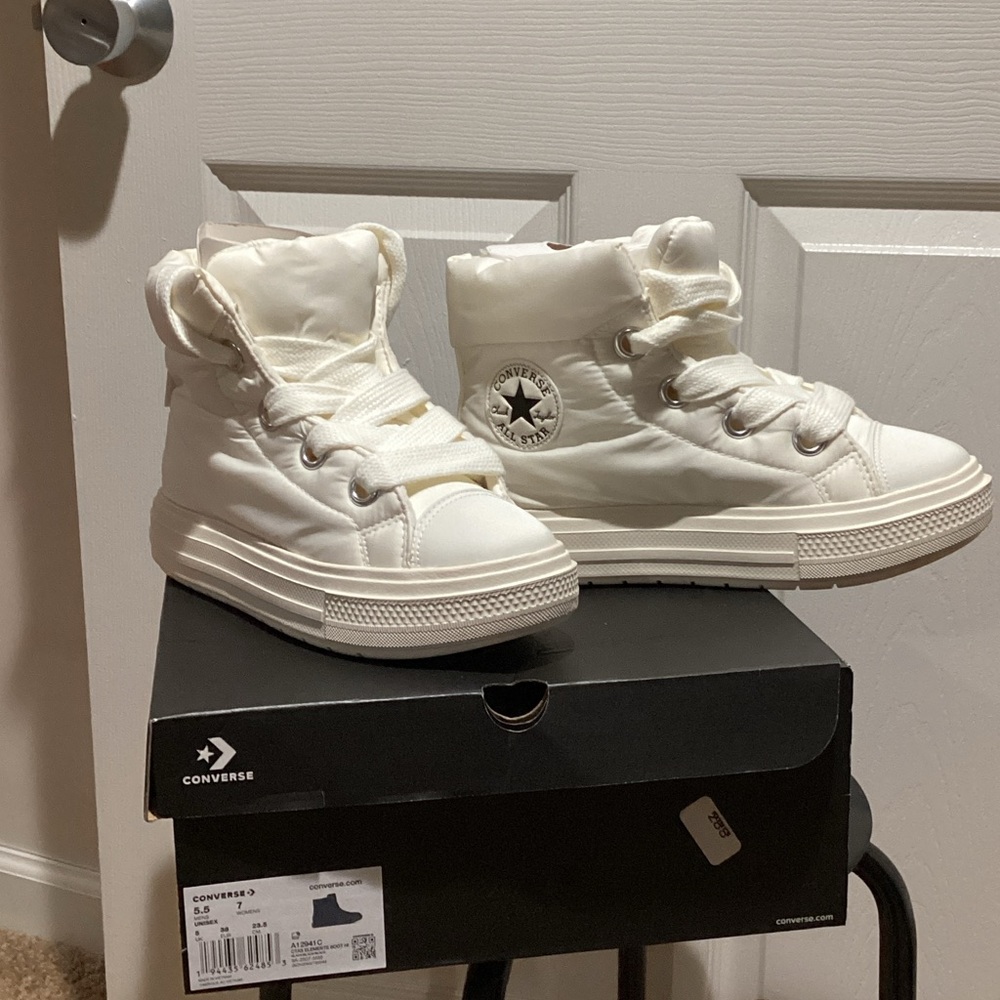 Converse CTAS Hightop Elements Boots - Size 7.5